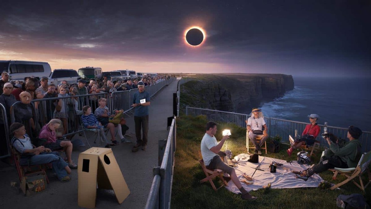 Eclipse Viewing Crowds